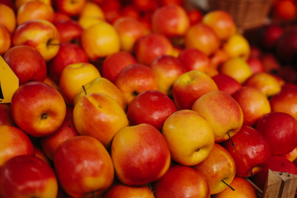 Lot de pommes rouges