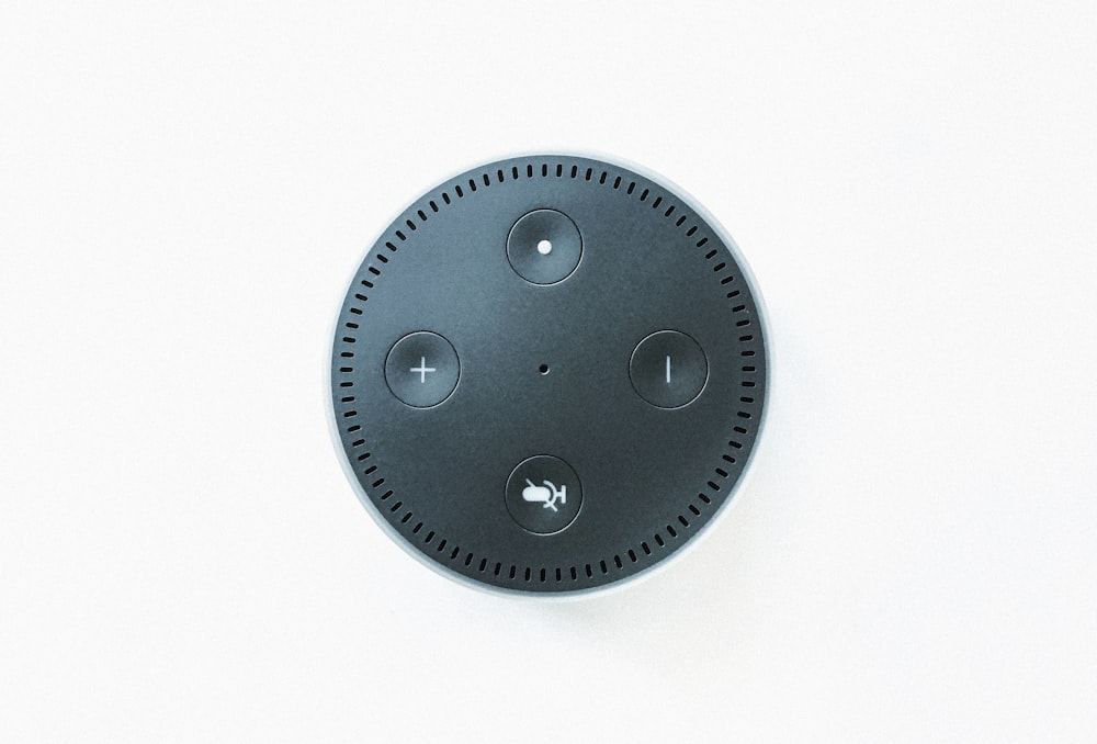 black Amazon echo dot speaker