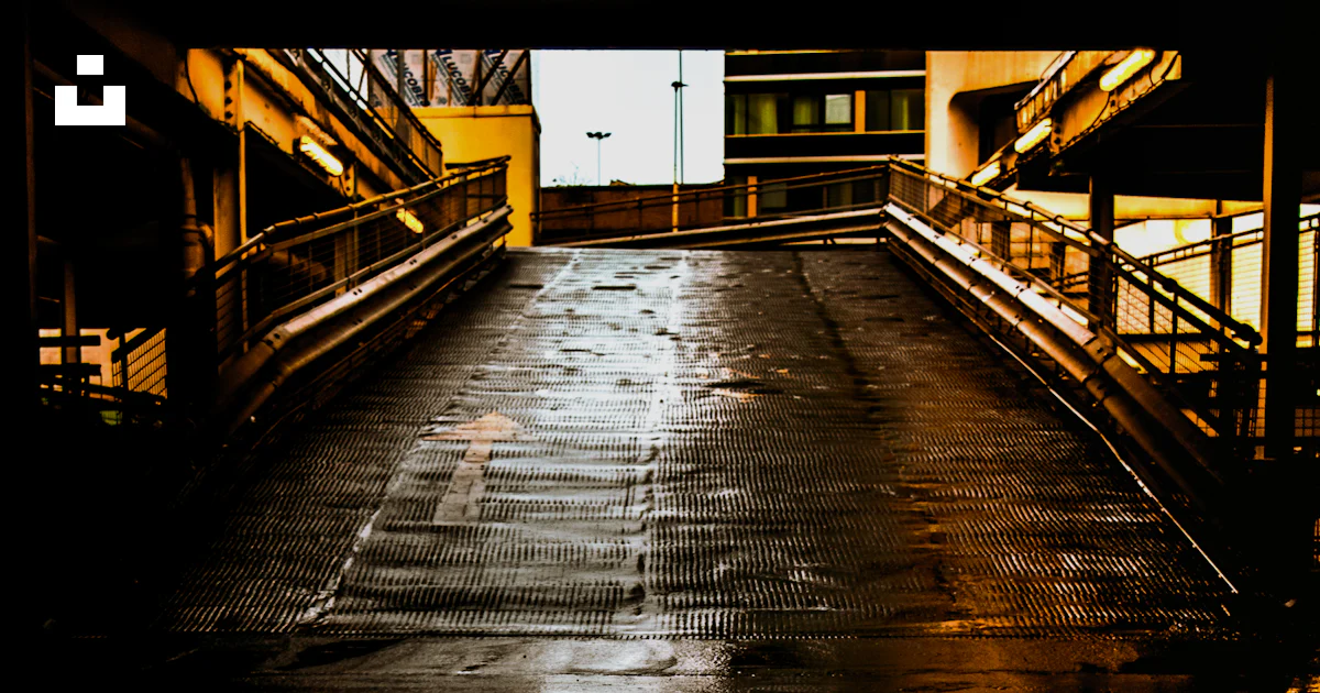 Brown Ramp Lobby Brown concrete ramp photo – Free Path Image on Unsplash