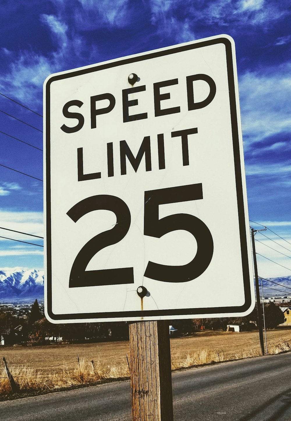 Sinal de limite de velocidade 25