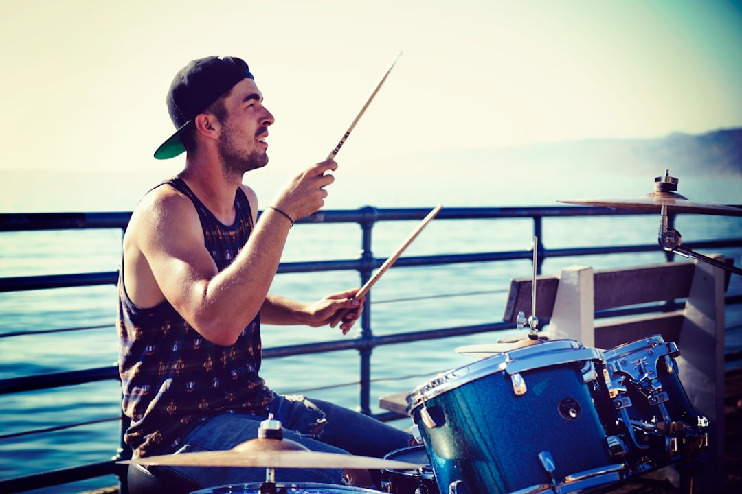 Was in Santa Monica, California, and at the end of the pier, heard some great drumming from Oliver Bohler. He’s got skills! Check him out at:  https://www.facebook.com/oliverbohlermusic/