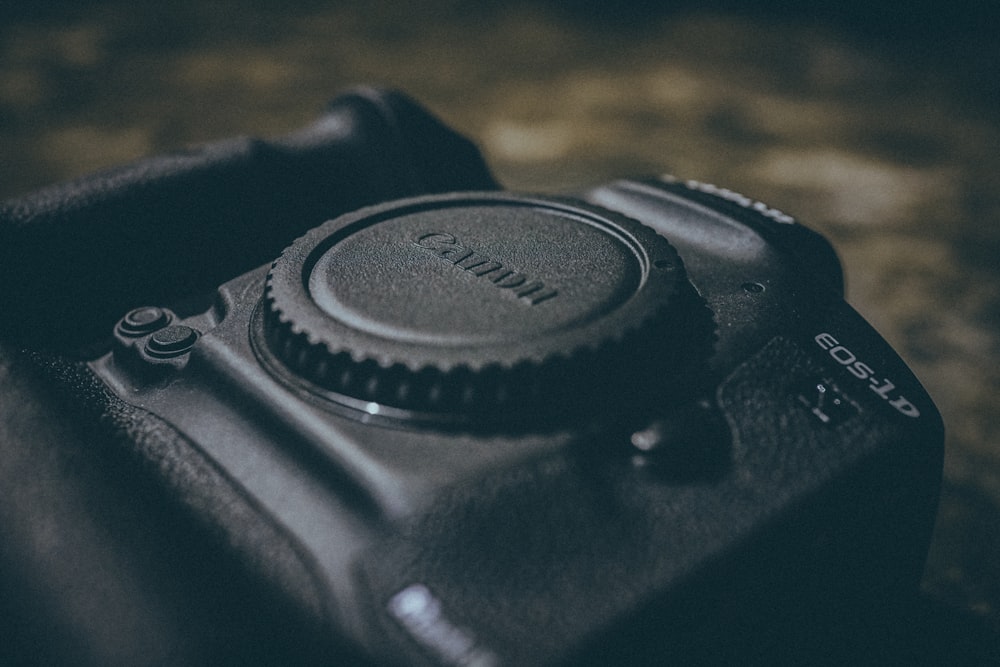 black Canon DSLR camera
