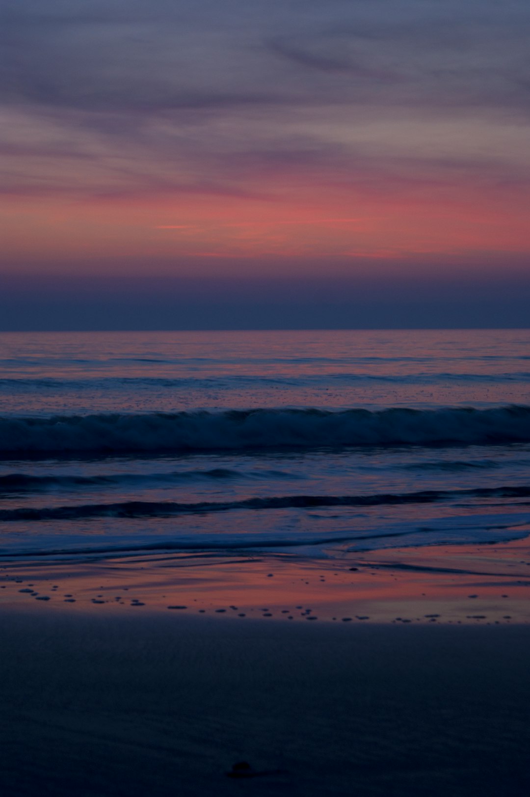 travelers stories about Ocean in Barmouth, United Kingdom