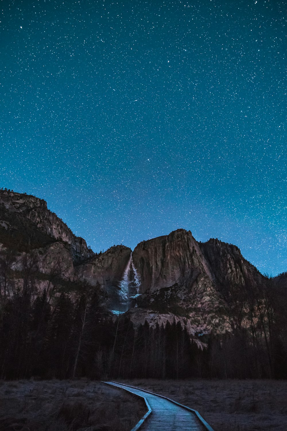 Yosimete Falls under starry sky during daytime