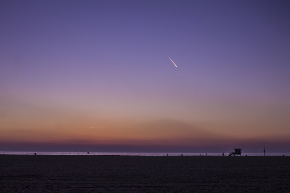 Fotografia time lapse della stella cadente