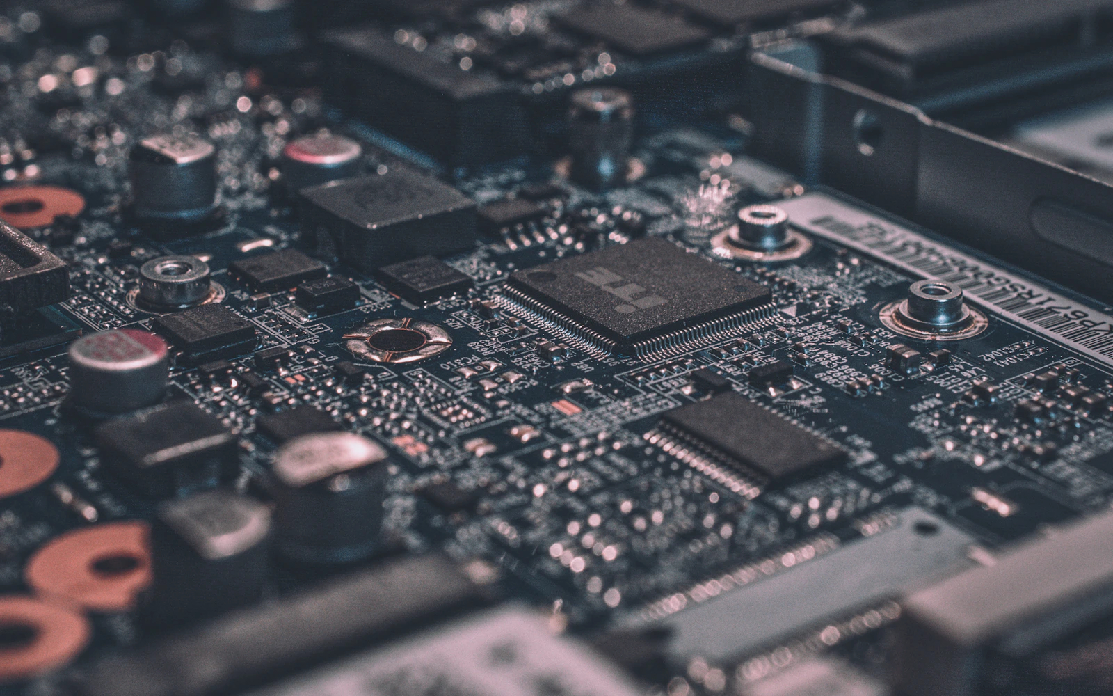 Detailed electronic infrastructure in a connected system