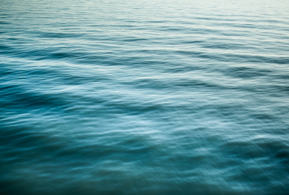 Photographie en accéléré des vagues de la mer