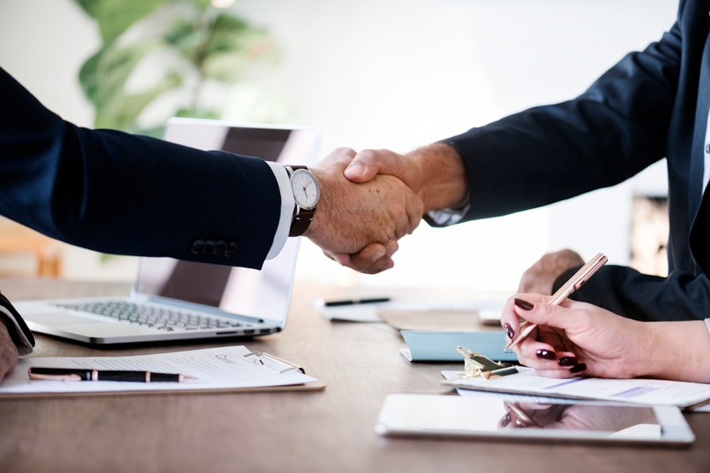 two man doing shake hands