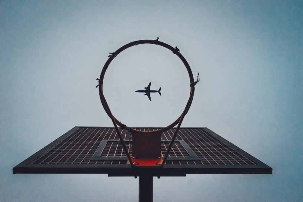 black basketball ring under airliner