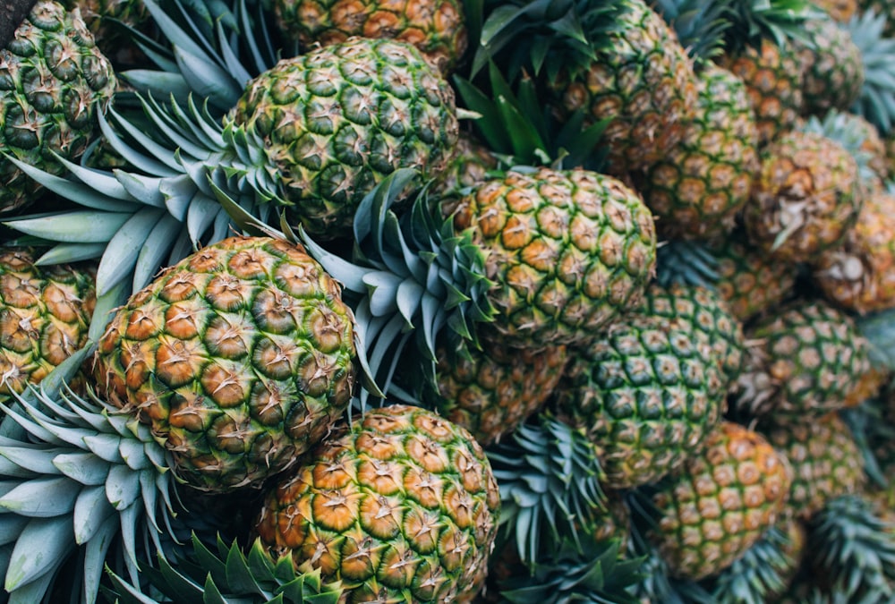 close-up photo of pineapple fruits