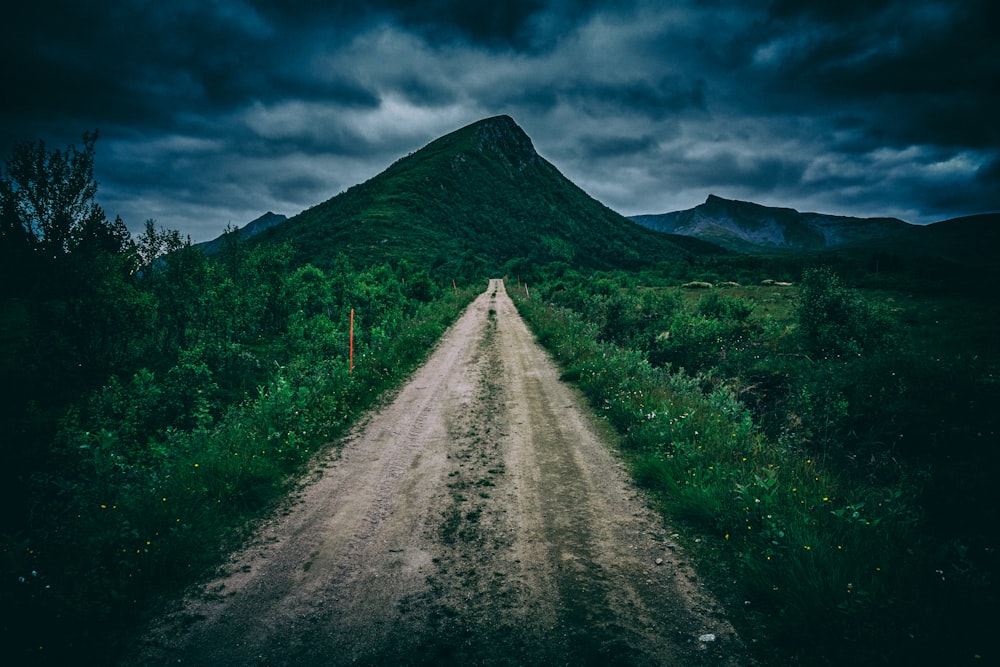 road going to mountain