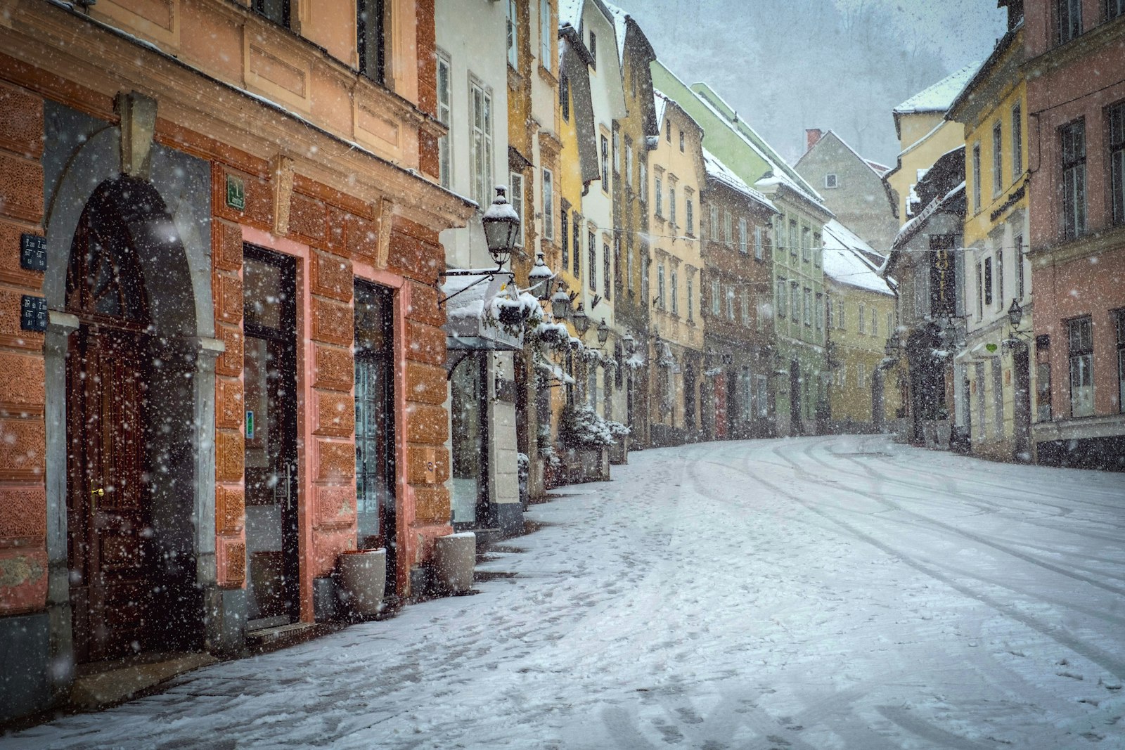 Fujifilm XF 16-55mm F2.8 R LM WR sample photo. Brown buildings at winter photography