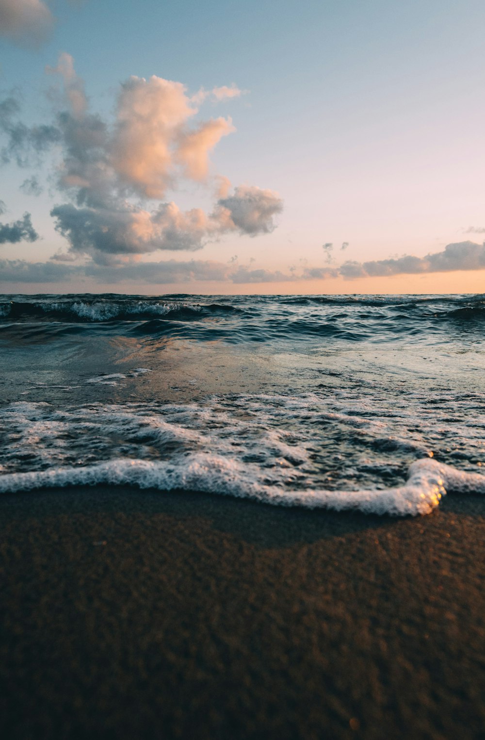 Spiaggia in poco profondità messa a fuoco