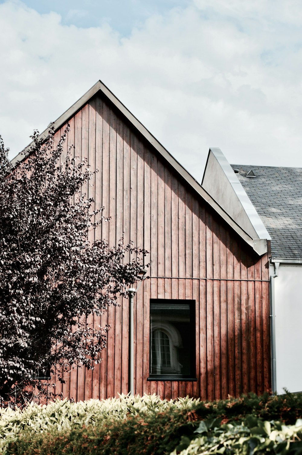 brown wooden house during daytime