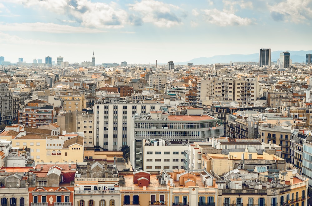 Fotografía aérea de edificios de gran altura