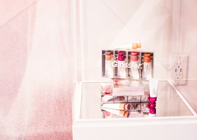 Hottest Accessories Trends 2026: What Everyone's Buying Right Now
