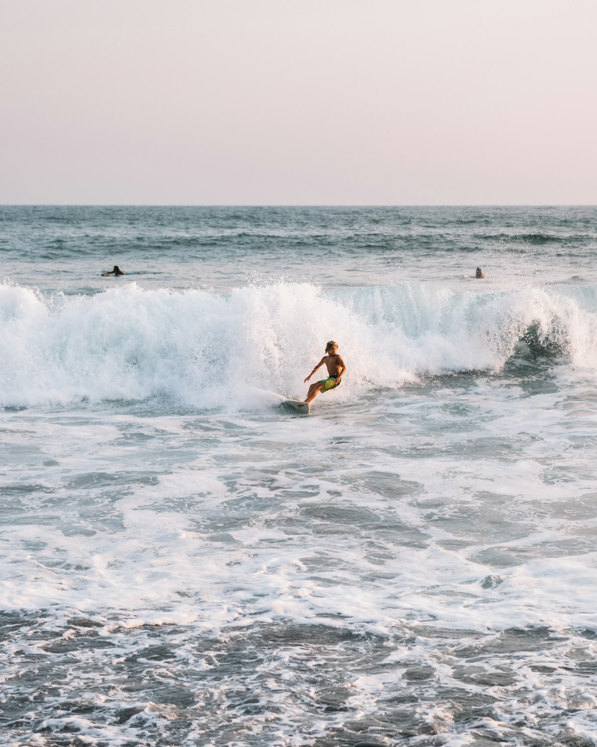 Local surfer El Zonte