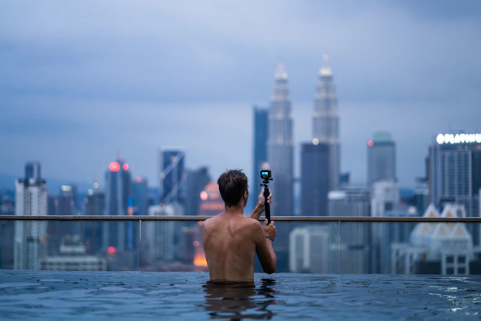 Hotels With Rooftop Pools