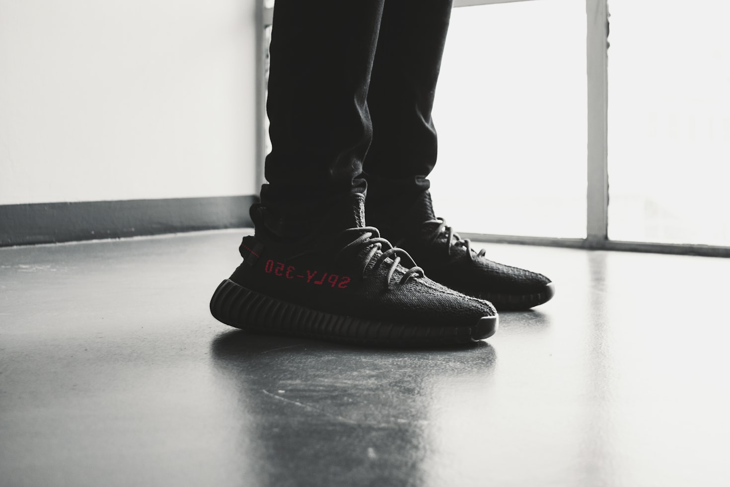Why everyone is Obsessed with Replica Yeezy Sneakers!