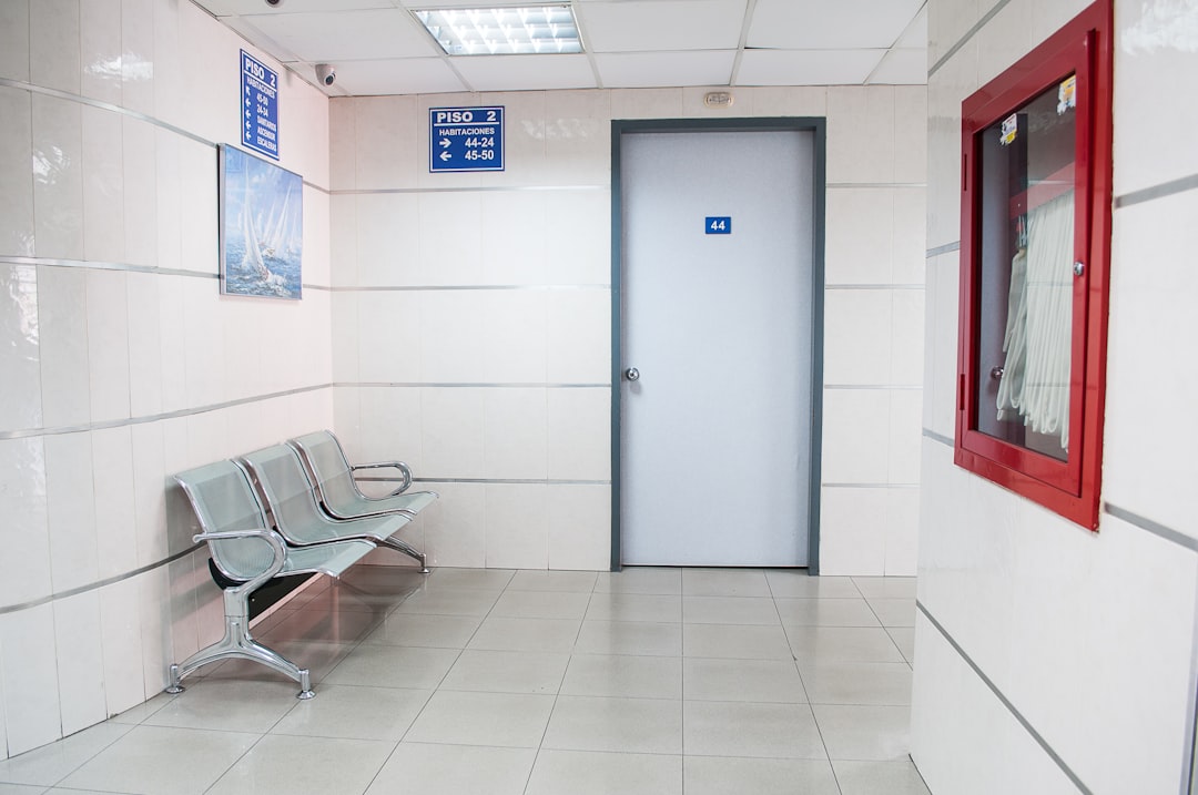 white room interior,