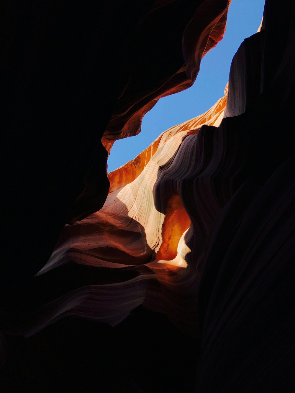 una vista dell'interno di un canyon