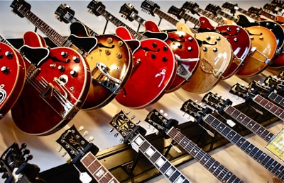 assorted-color jazz guitar lot