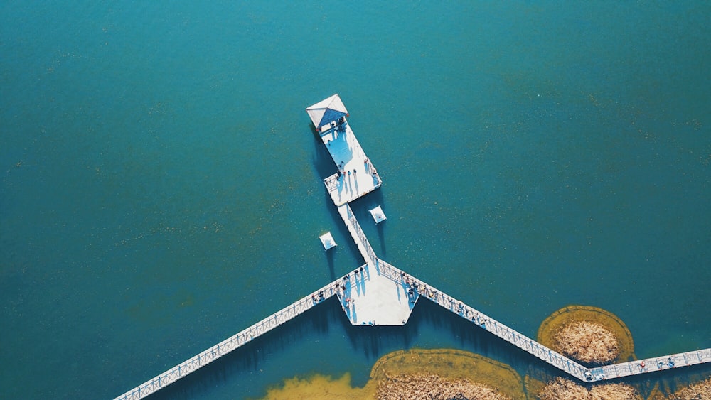 aerial photography of gray boat docv