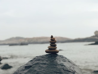 rock balancing