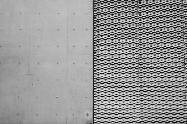 Side-by-side comparison of a wall with and without 3in1wrapper, illustrating enhanced durability and protection.