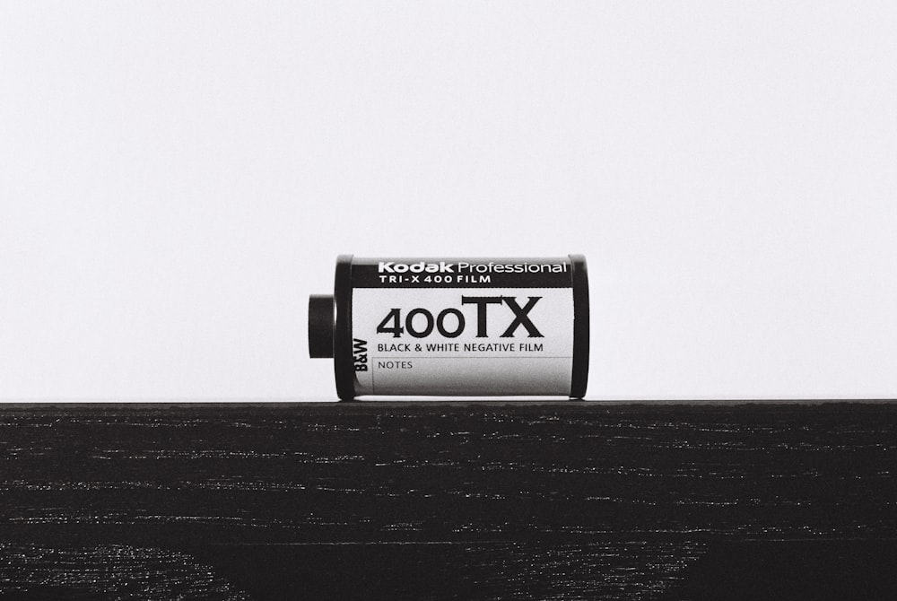 흰색 및 검은색 Kodak Professional 400TX 필름