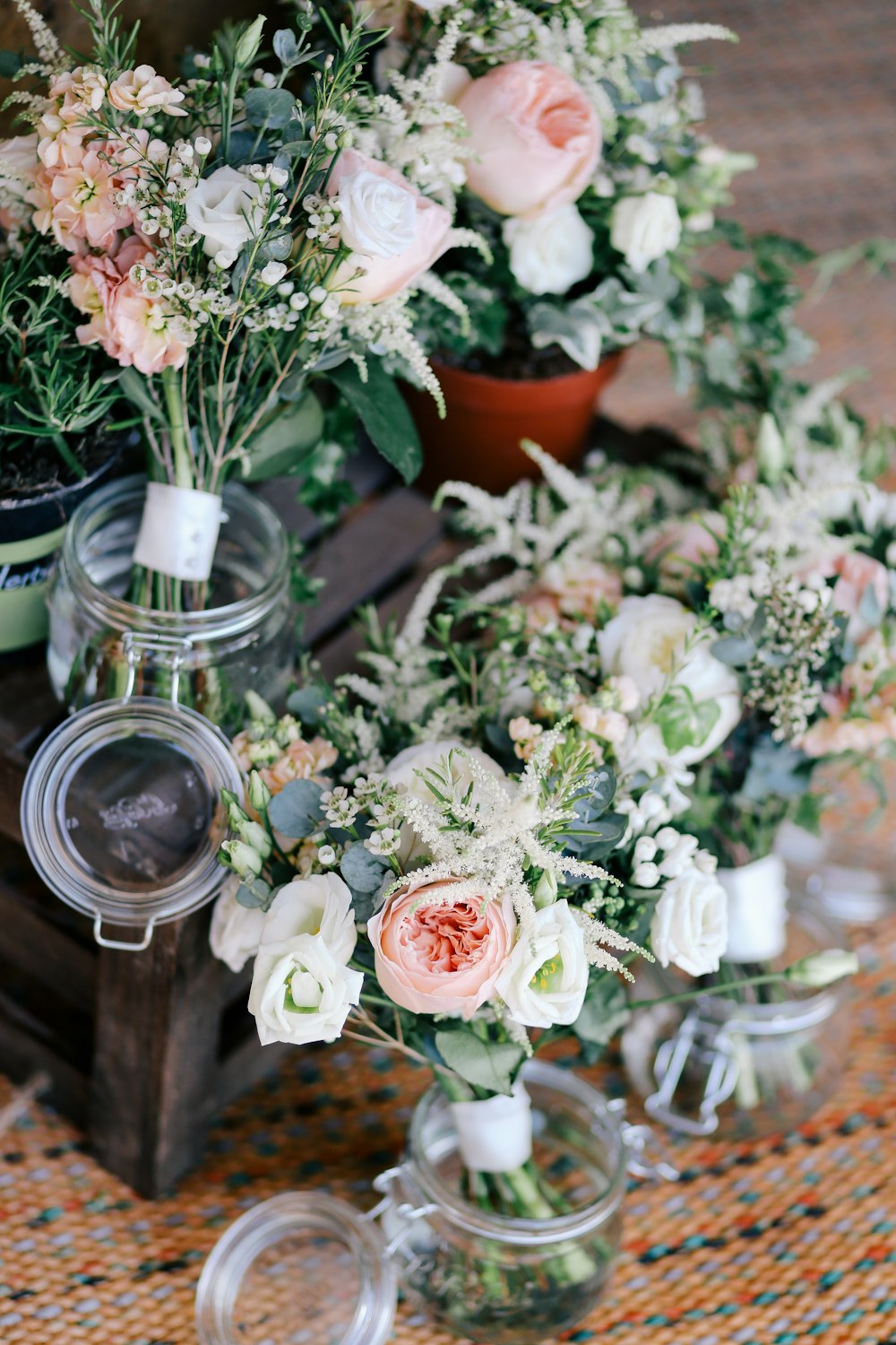 pink and white rose bouquets