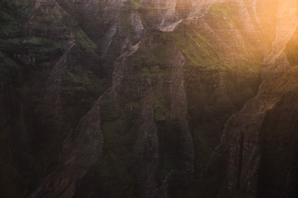 a very tall mountain with some very pretty mountains in the background