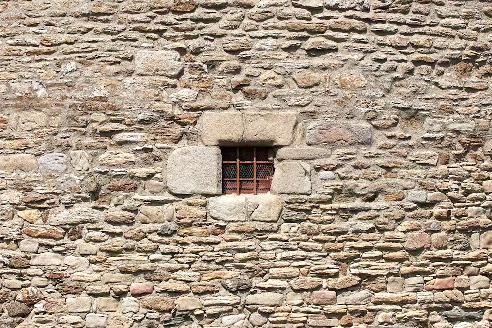 Ventana de metal rojo Railo