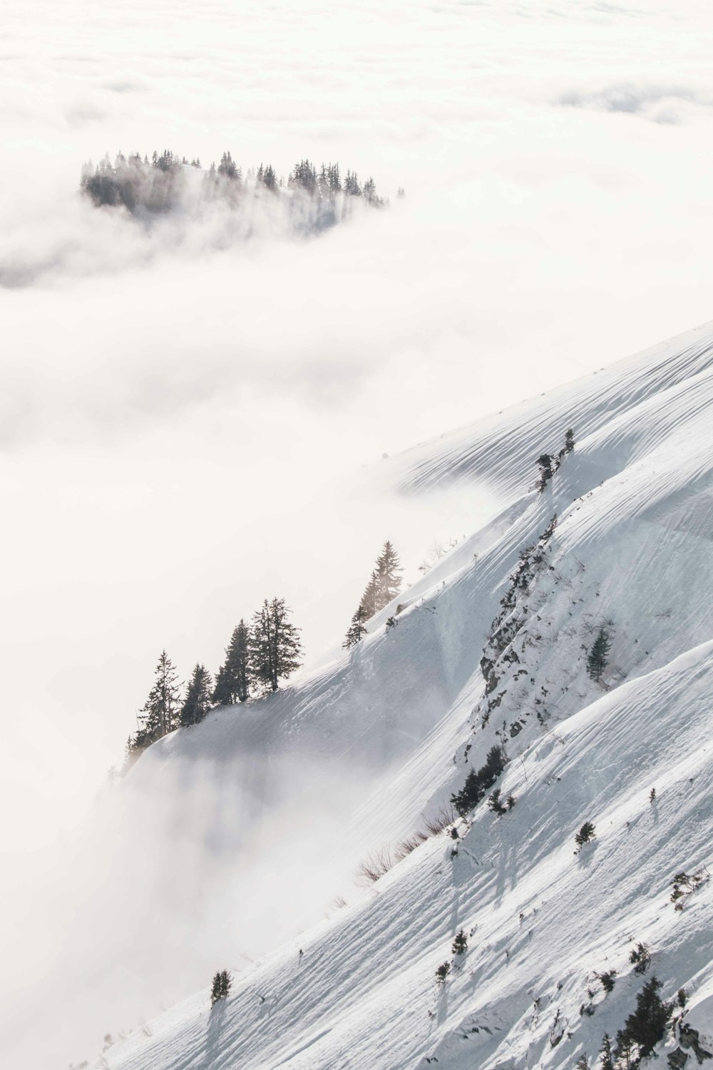 mountains with snow during daytime