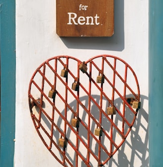 closeup photo of room for rent sign