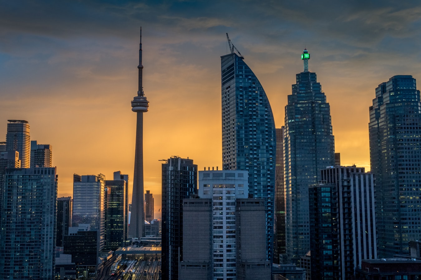 Jethro Seymour, one of the Top Midtown Toronto Real Estate Brokers, provides you with Canadian real estate news headlines (June 7th, 2018)