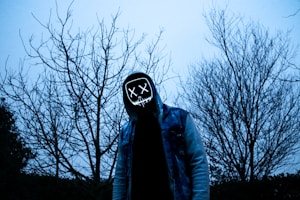 Cape Halloween Sombre