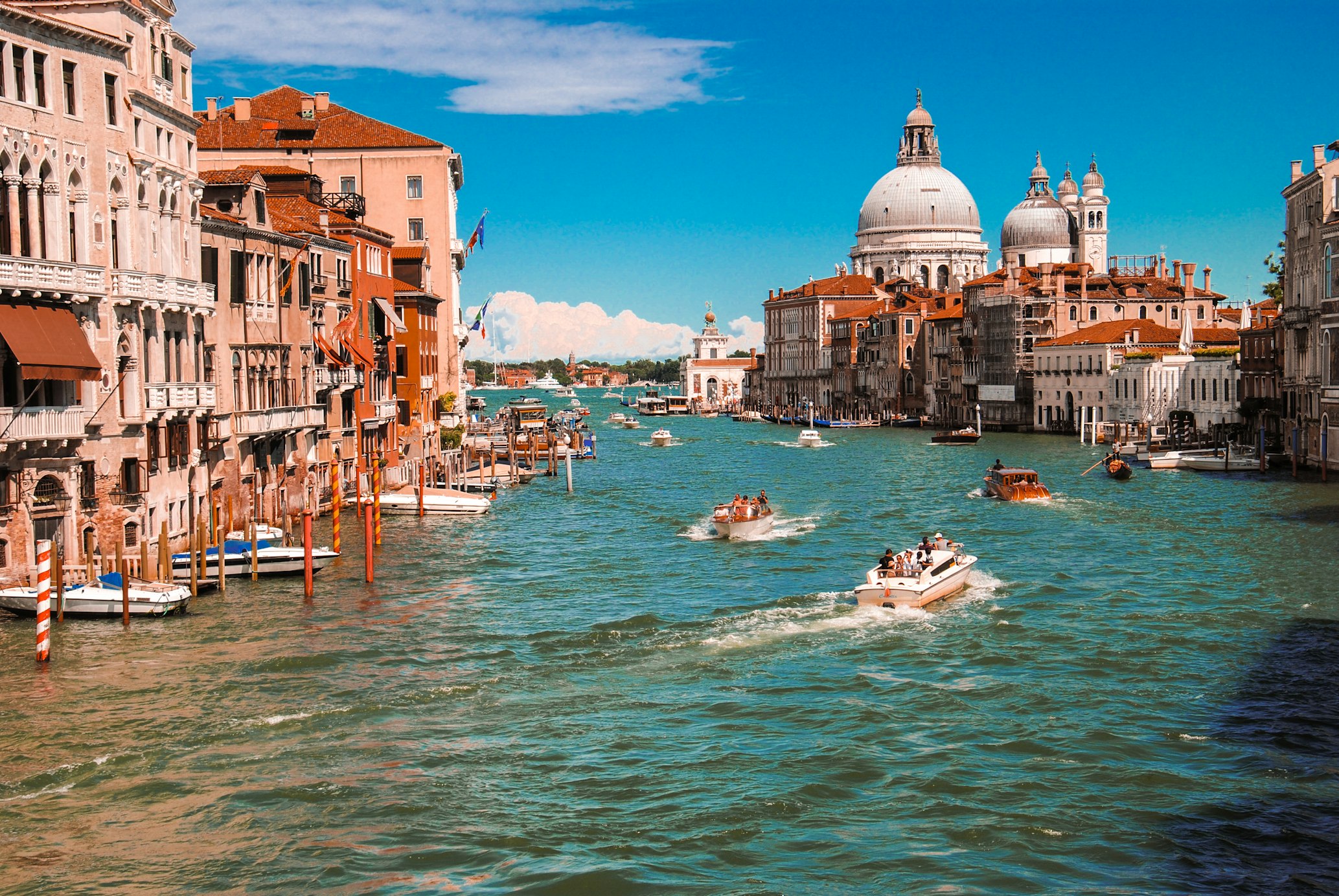 Italy Travel Guide - Attractions, What to See, Do, Costs, FAQs