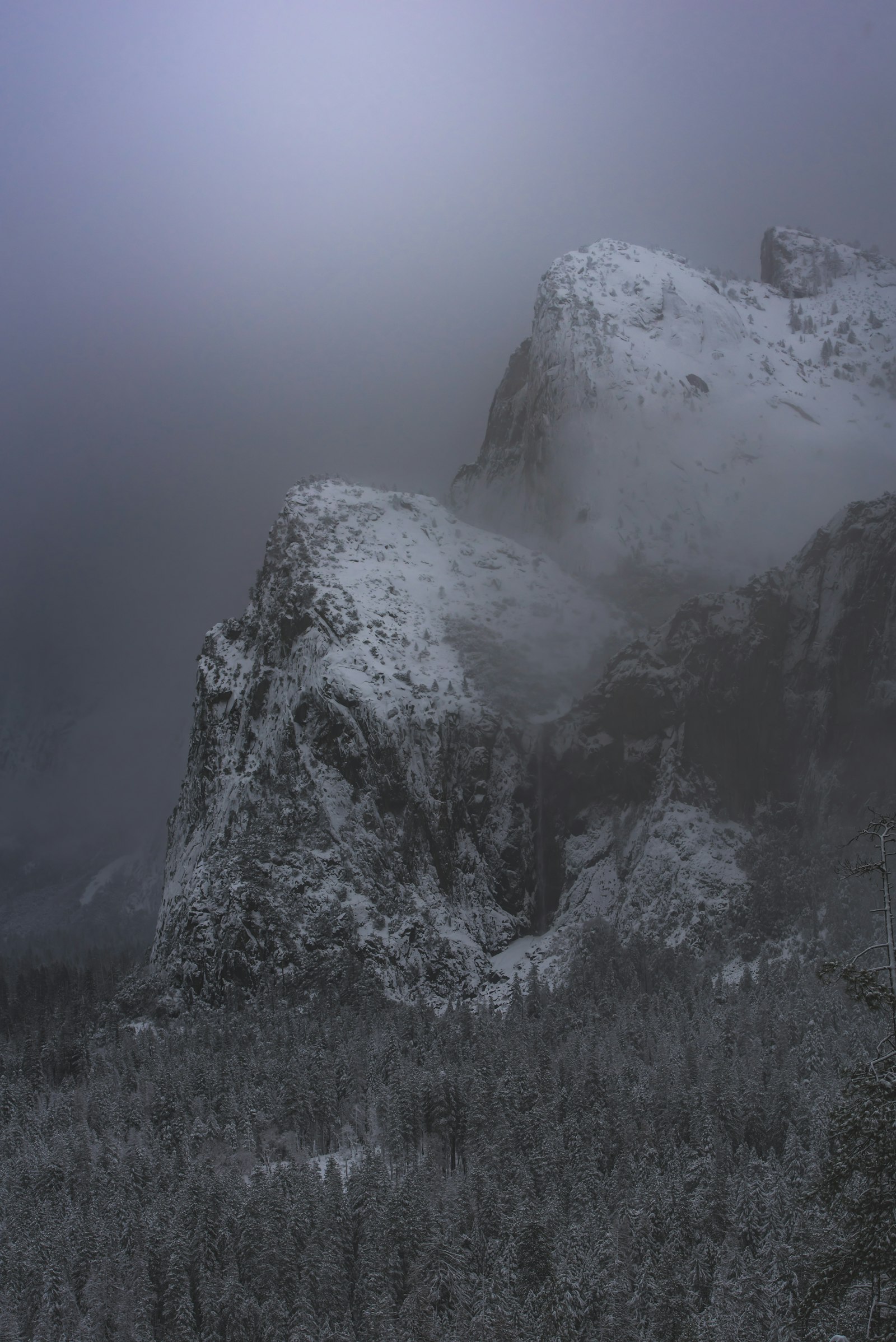 Nikon D750 + Tamron SP 70-200mm F2.8 Di VC USD sample photo. Snow covered mountain under photography