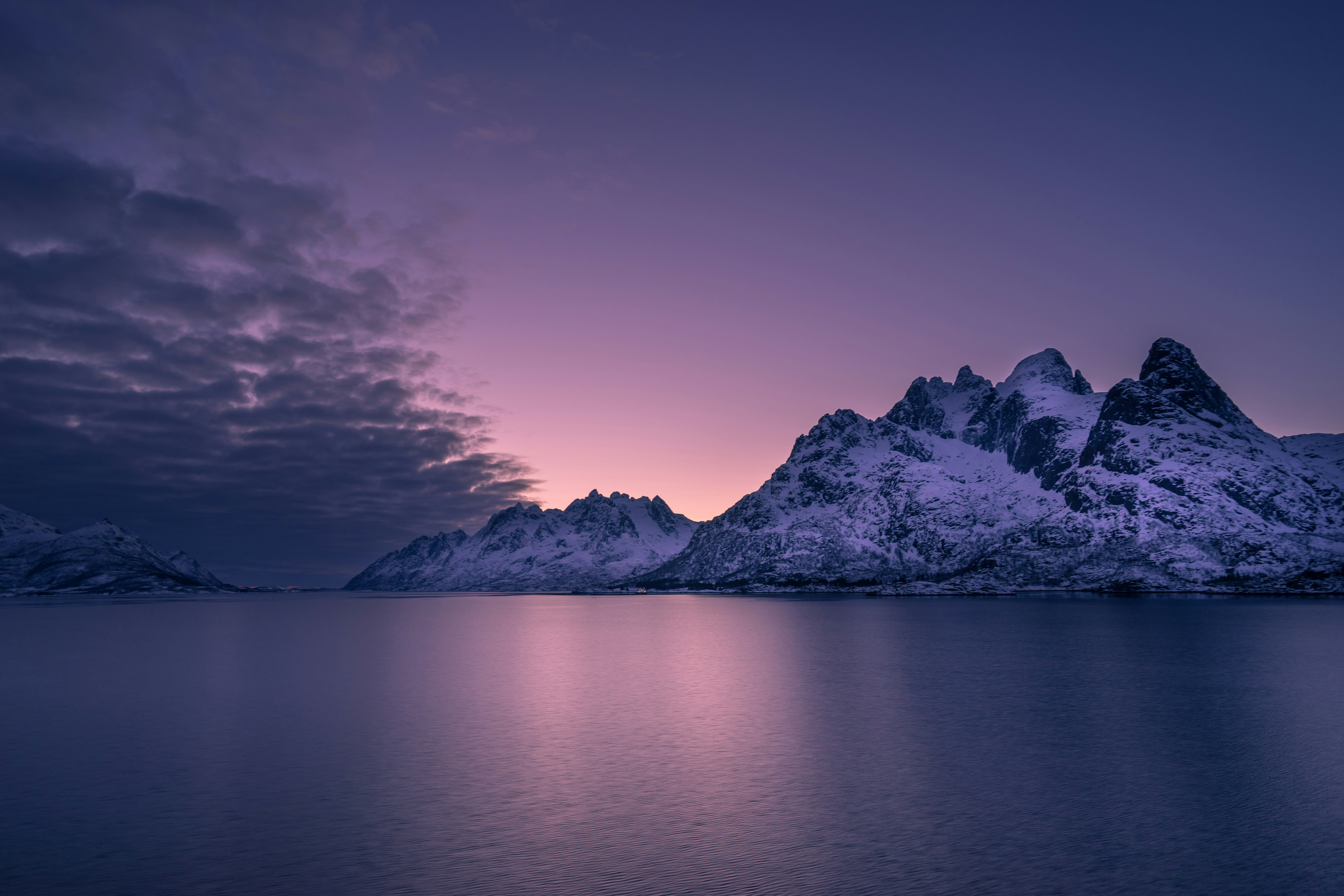 body of water near mountain, hurtigruten