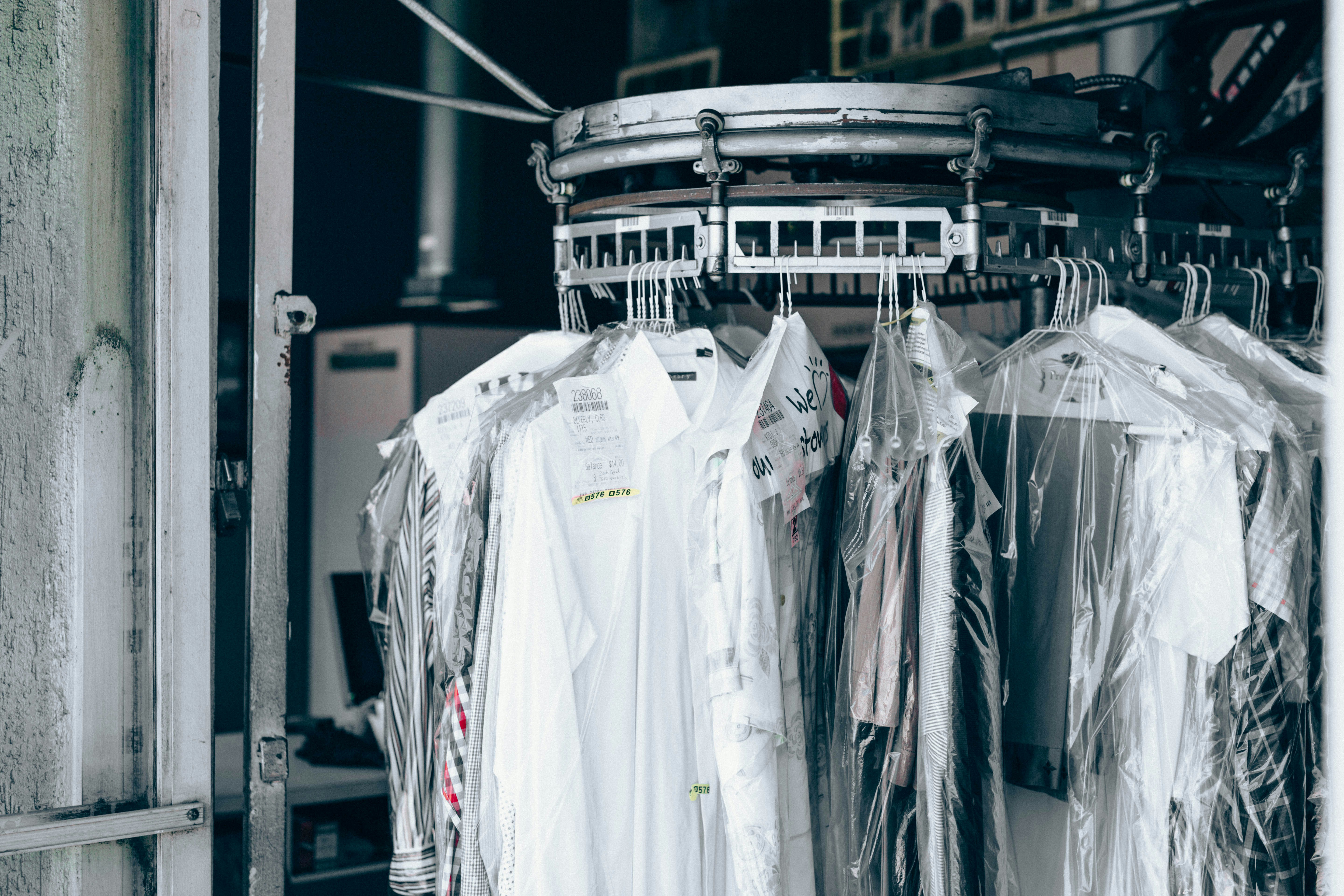 Clean Uniform, Clean Record: How Your Laundry Protocol Determines Your Compliance Standing
