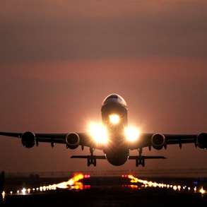 airline about to land on ramp