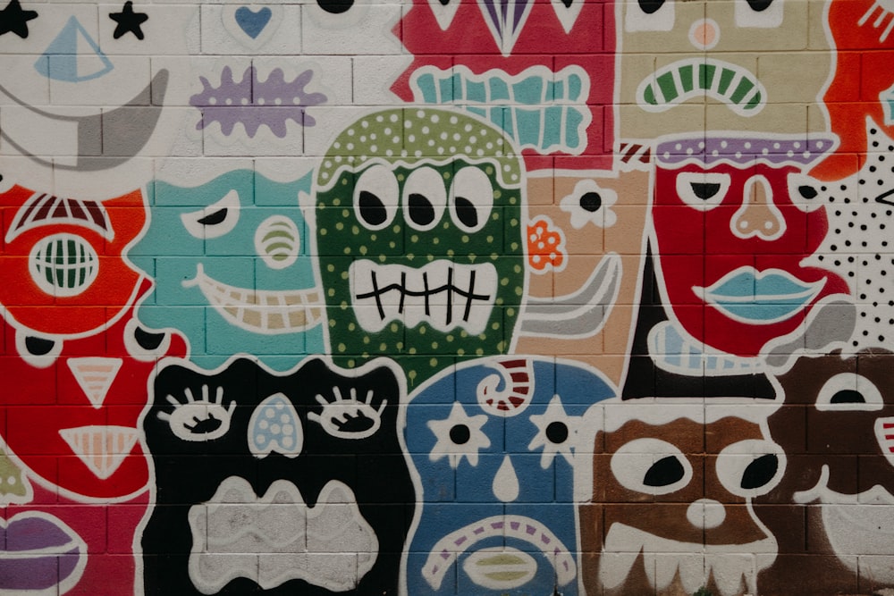 pintura de parede de caracteres variados