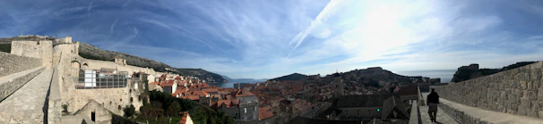 A panoramic view of Tanger’s old town with its historic buildings and narrow streets.