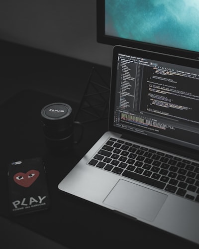 Euro se fortalece frente al dólar