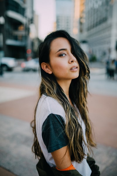 מכירים בנות יפות עם אף גדול