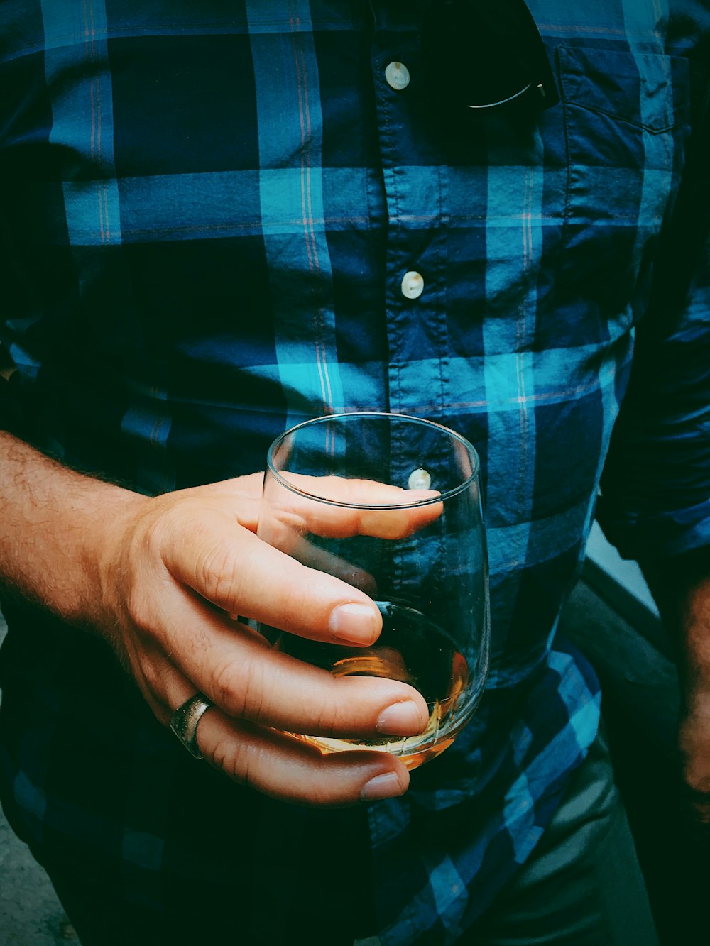 clear stemless wine glass