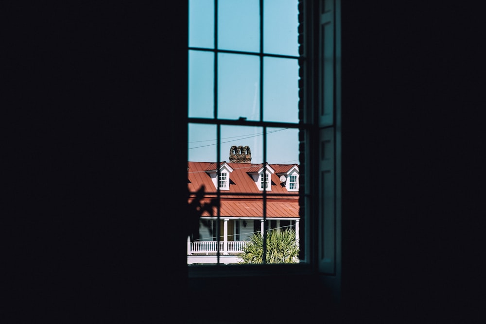 closeup photography of window