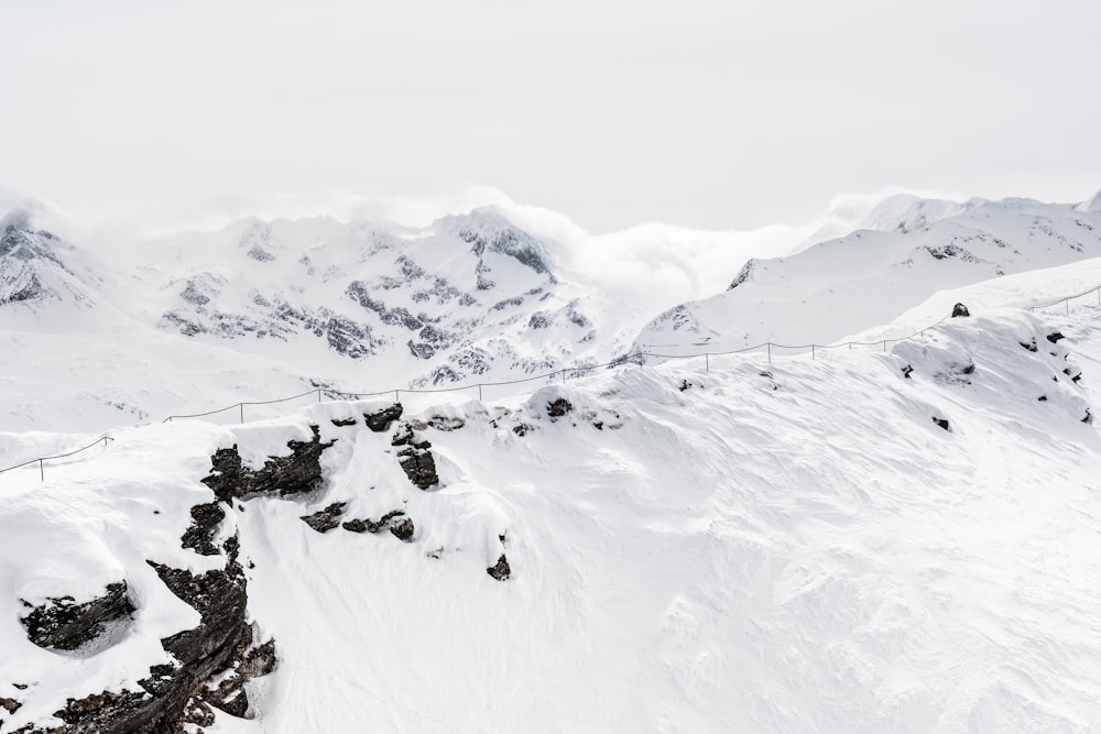 snowy mountain during daytime