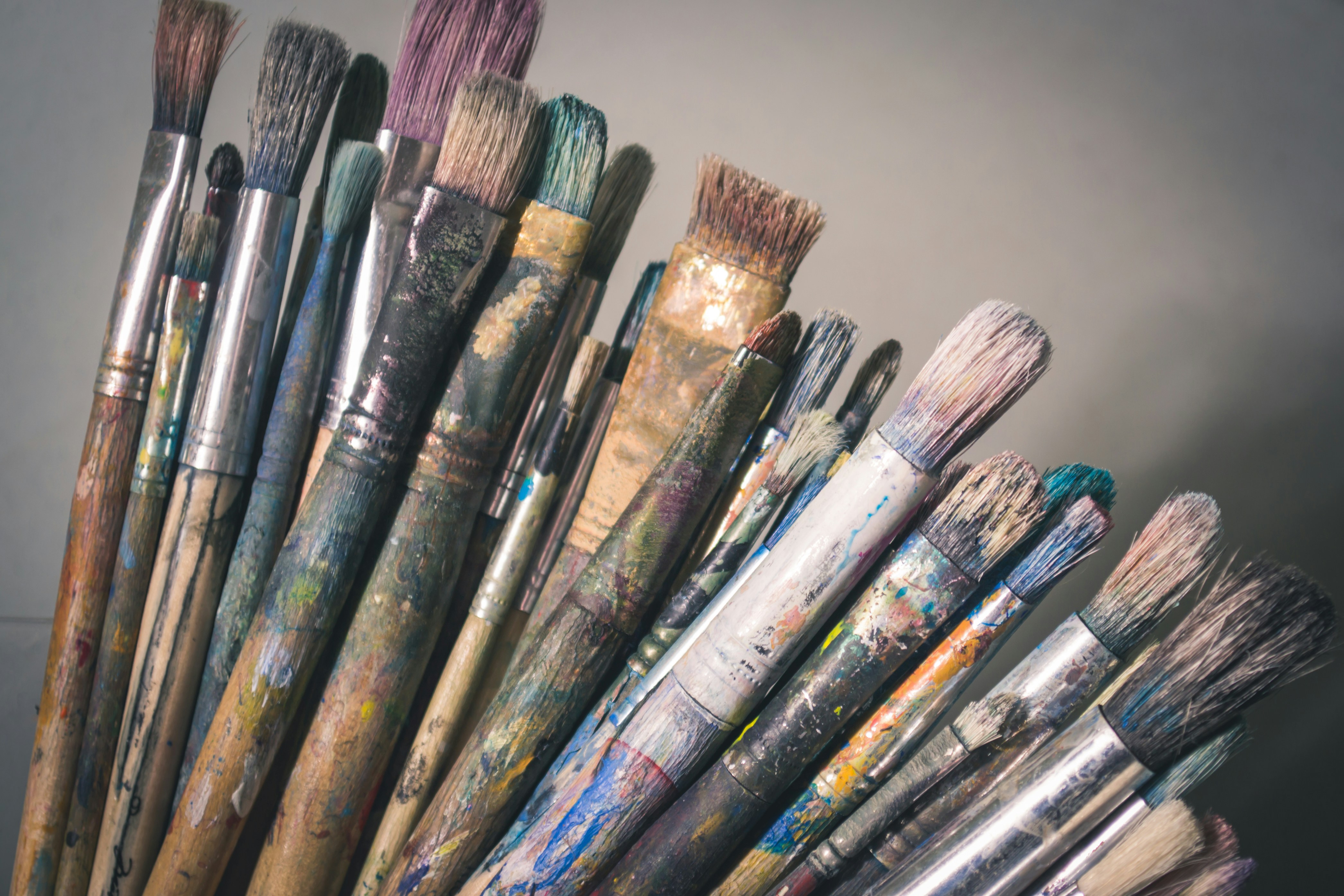 assorted paint brushes